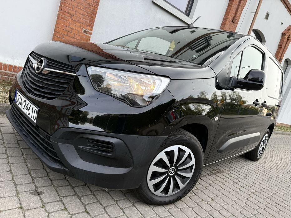 OPEL COMBO E 1.5 102KM !!Navi , 1-Właściciel !!Czytnik Znaków ,LEDY !!