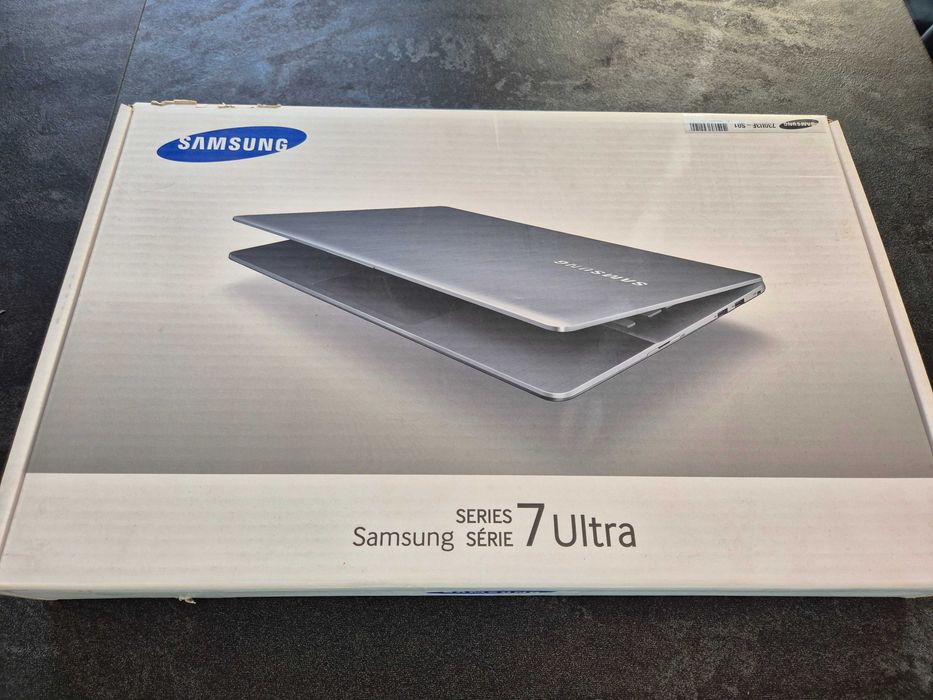 Laptop Ultrabook Samsung NP730U3E 13,3" Intel i5 10GB RAM 250GB SSD