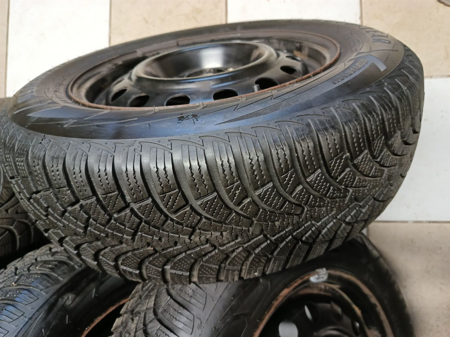 Koła Felgi 15" 5x114.3 zimowe 195/65/R15 91 T Goodyear czujniki TPMS