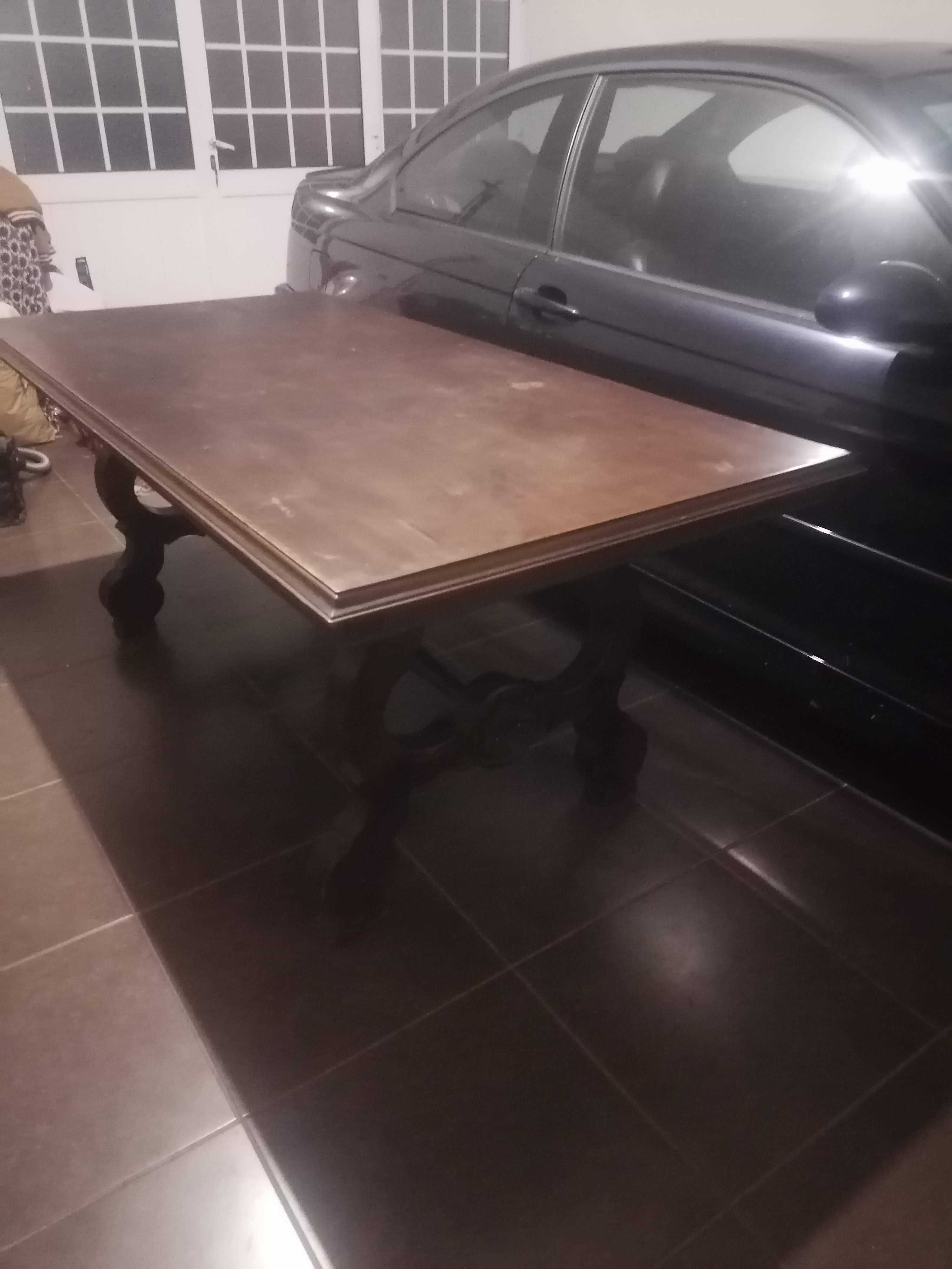 Mesa jantar antiga