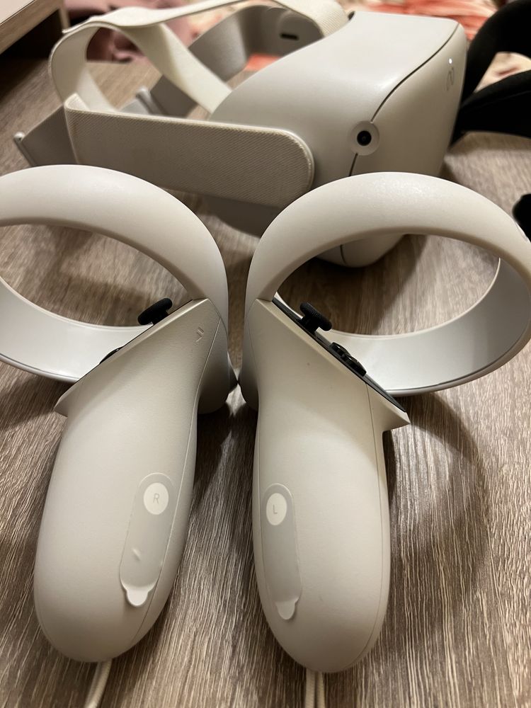 Окуляри віртуальної реальності Oculus Quest 2 128GB. Стан нового!