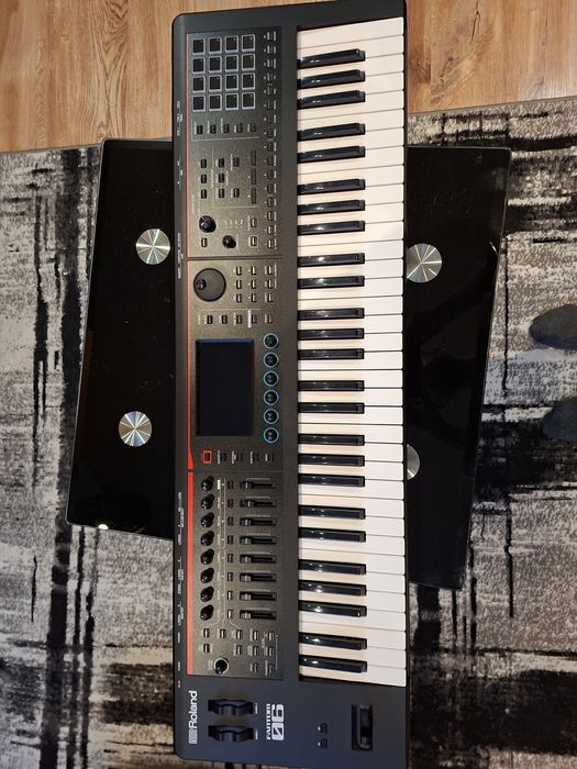 Roland fantom 06 workstation