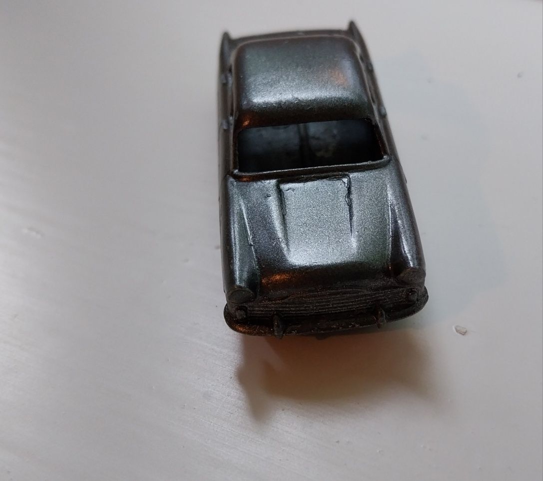 Miniatura antiga Lesney Ford Zodiac