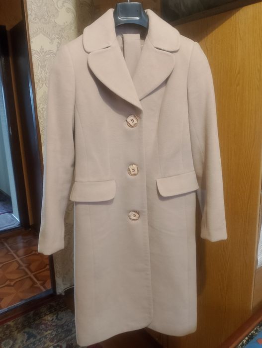 Продам пальто осіннє