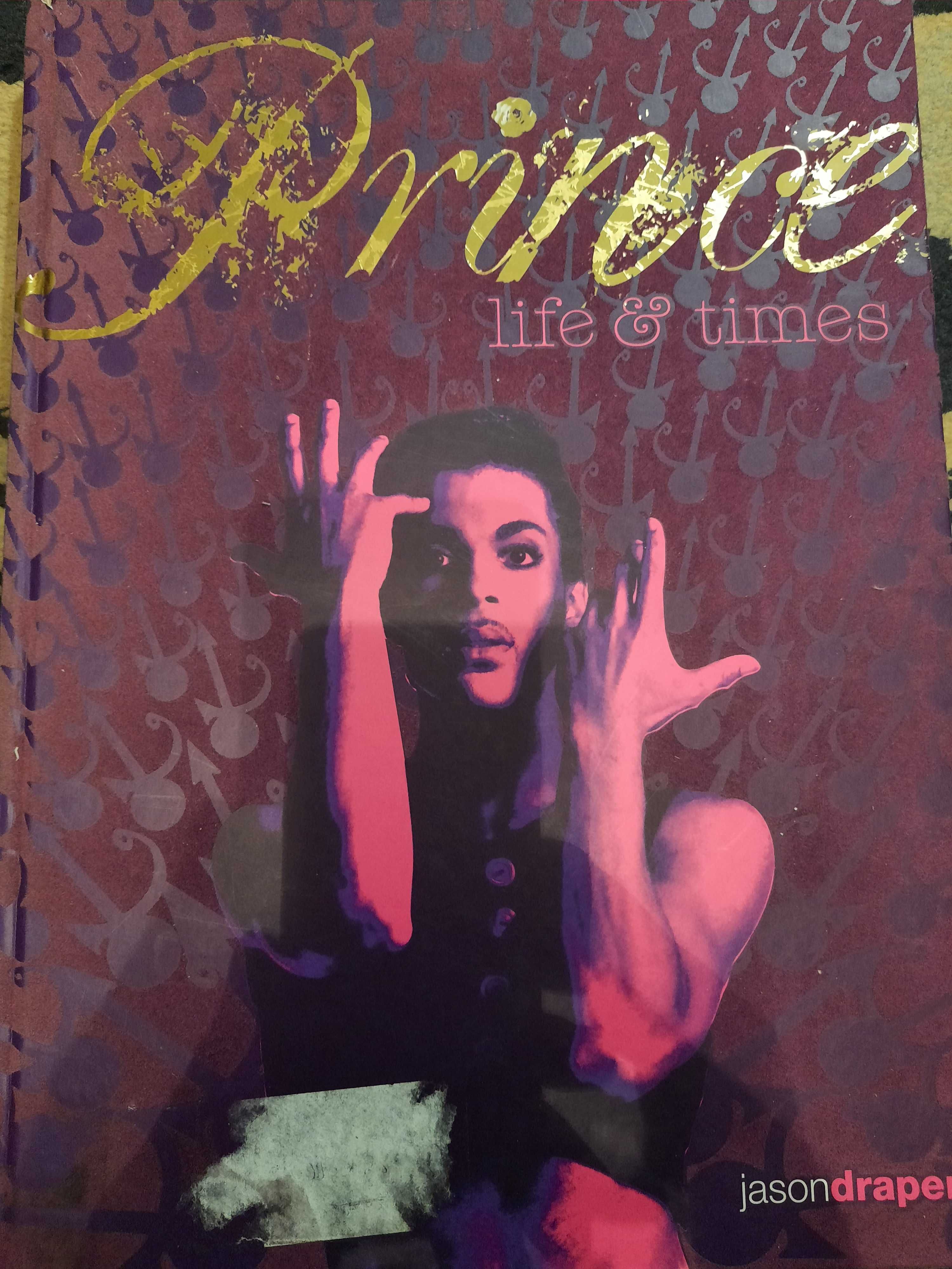 Prince: life and times. Книга о музыканте