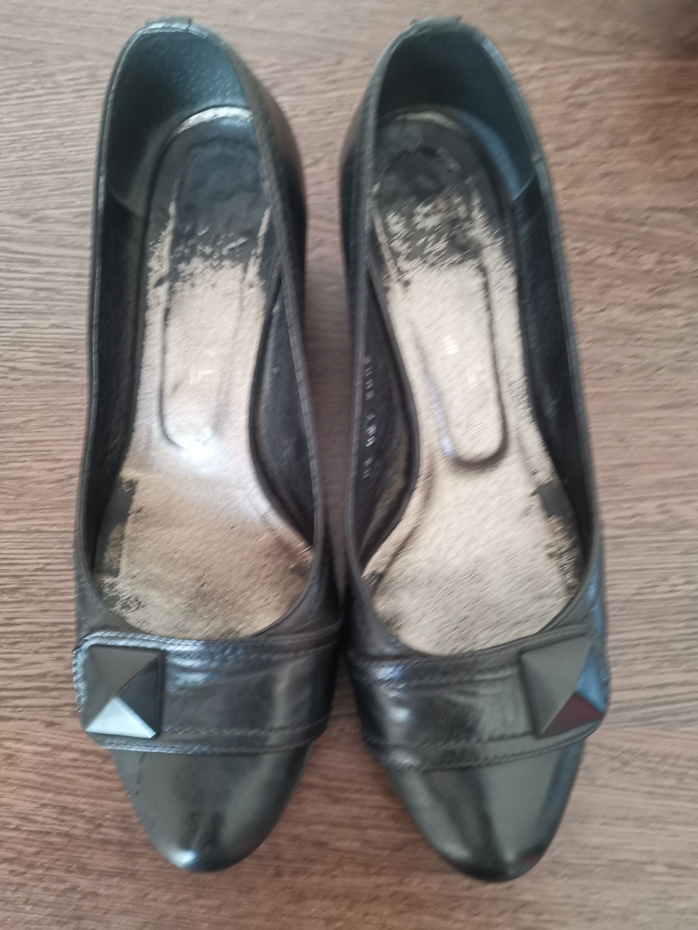 Sprzedam tanio!!! używane skórzane buty firmy Kotyl, rozmiar 37.