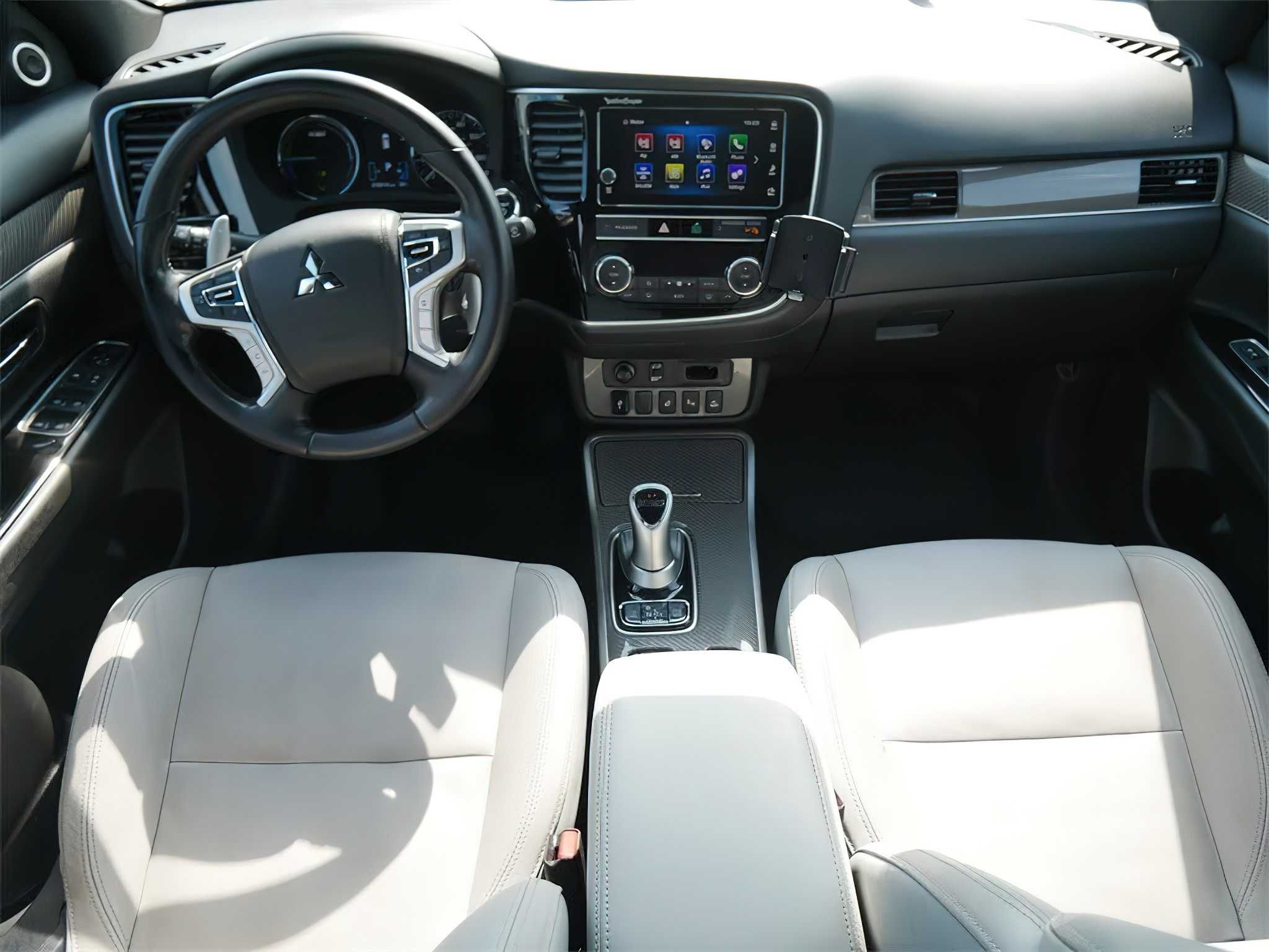 Mitsubishi Outlander PHEV SEL 2019