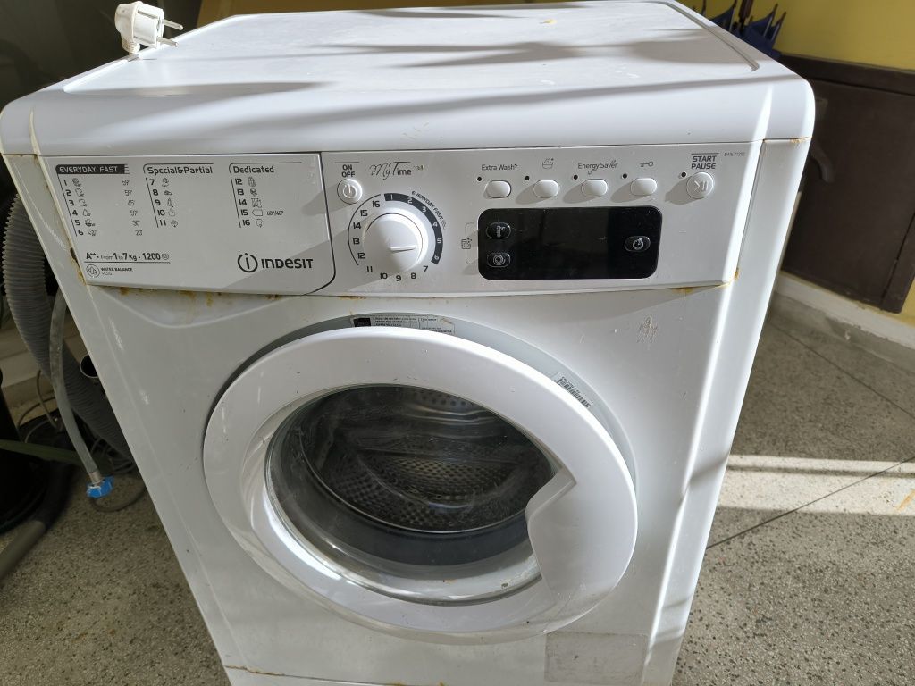 Maquina de lavar Indesit ewe 71252