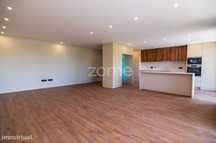 Apartamento T3 no Empreendimento Vessadas II, na Costa, Guimarães
