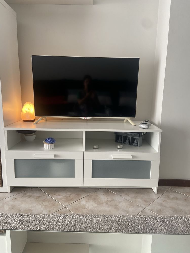 Movel TV cor branca