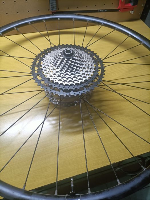 roda 29 Boost e cassete  nova 12 v HG