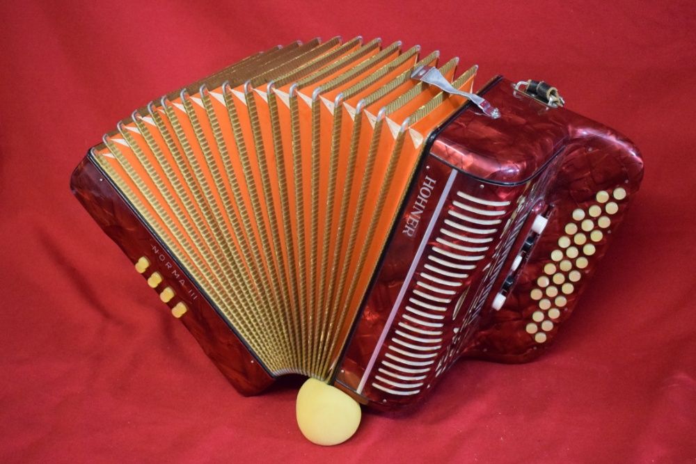 Concertina Hohner Norma III 3 Voz tonalidade #do#