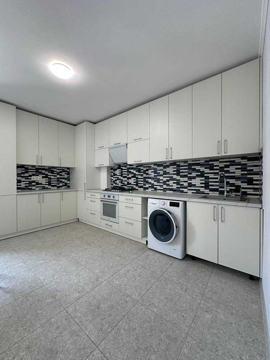 Продаж 2-кімнатної квартири в новому будинку в центрі міста