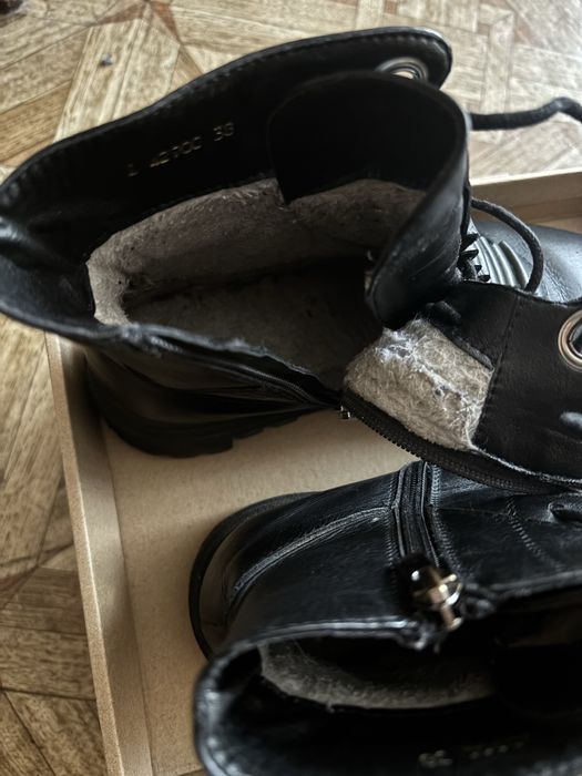 Кожаные ботинки женские