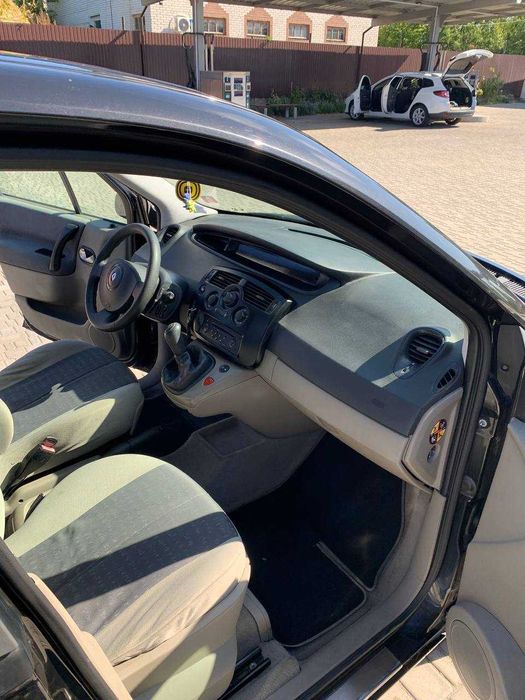 Renault Megane Scenic 2004