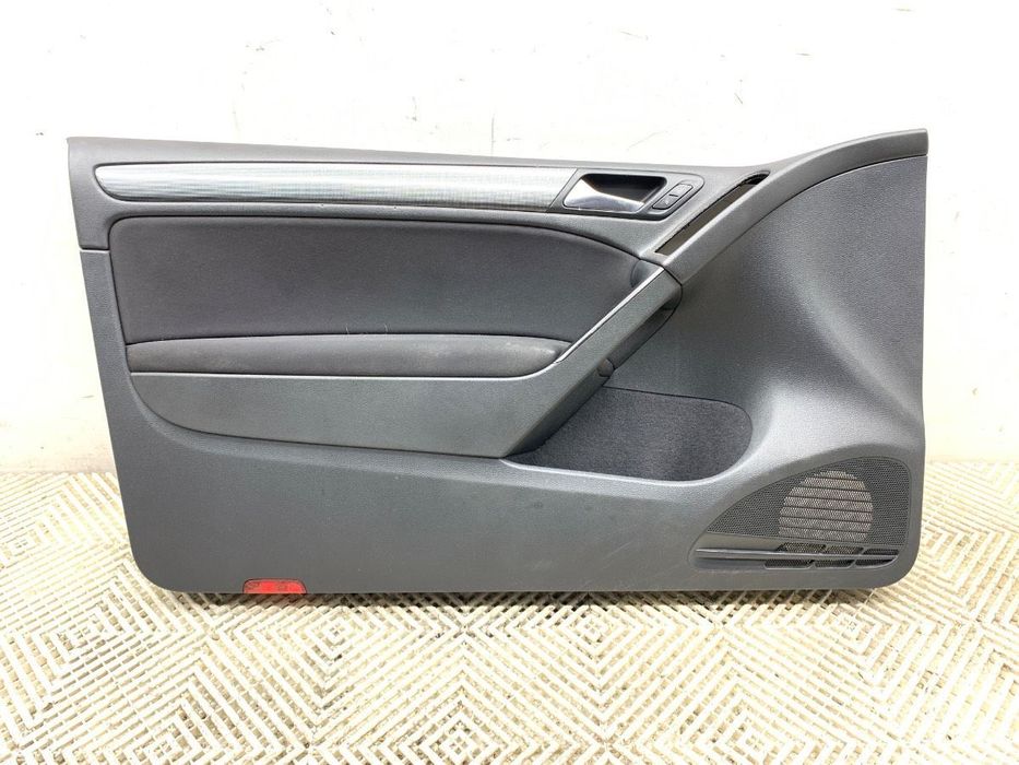 BOCZEK DRZWI LEWY PRZÓD - 99.00 PLN - VW GOLF VI (5K1) 2008 - 2014 1.2 TSI 63 kW [86 KM] benzyna