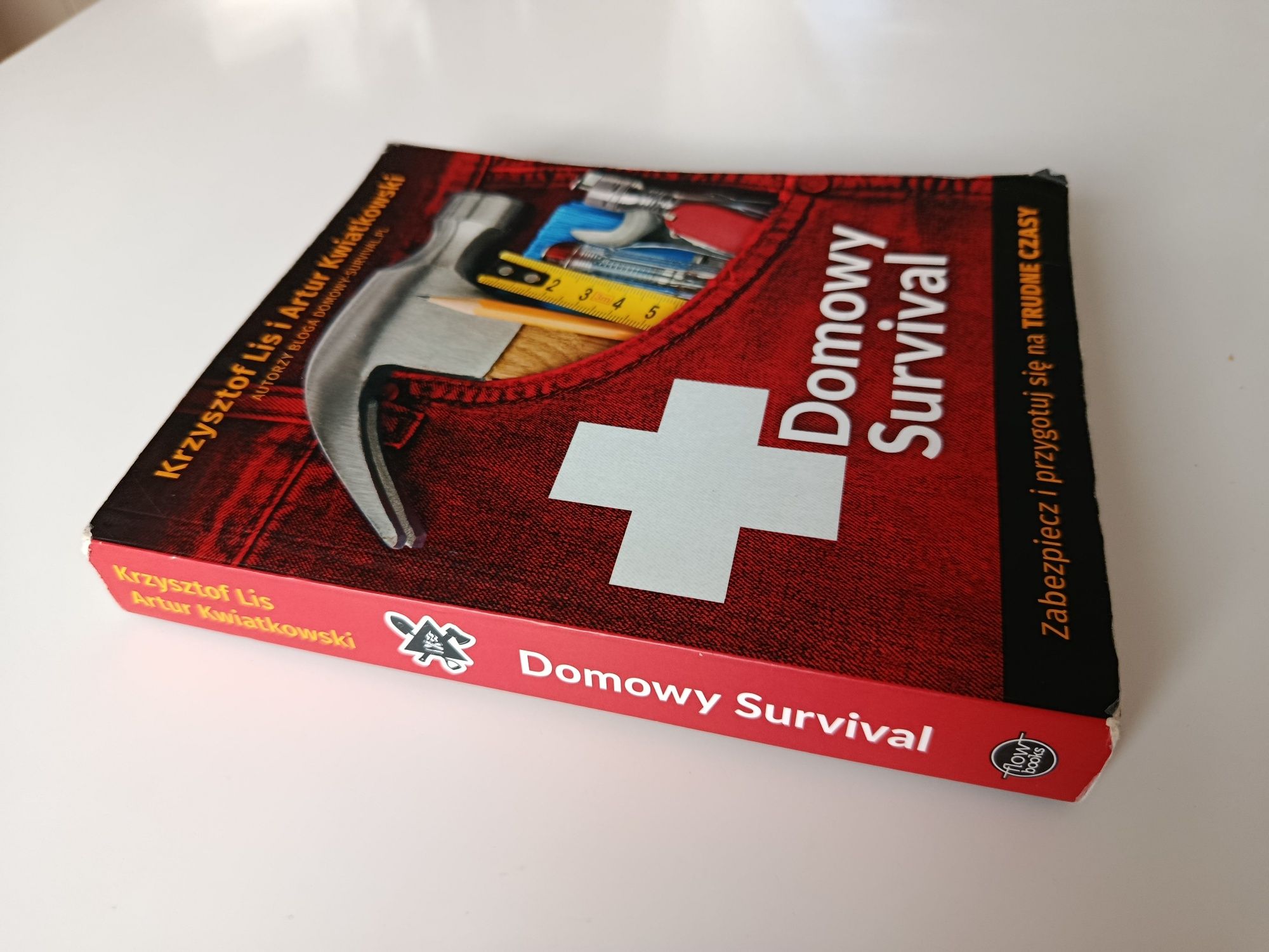 Książka "Domowy Survival" Krzysztof Lis i Artur Kwiatkowski