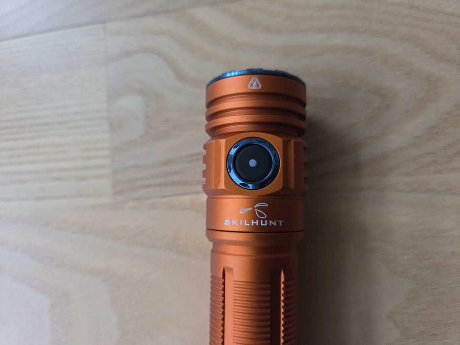 Latarka Skilhunt M300 v2 (przesyłka za 1 zł)