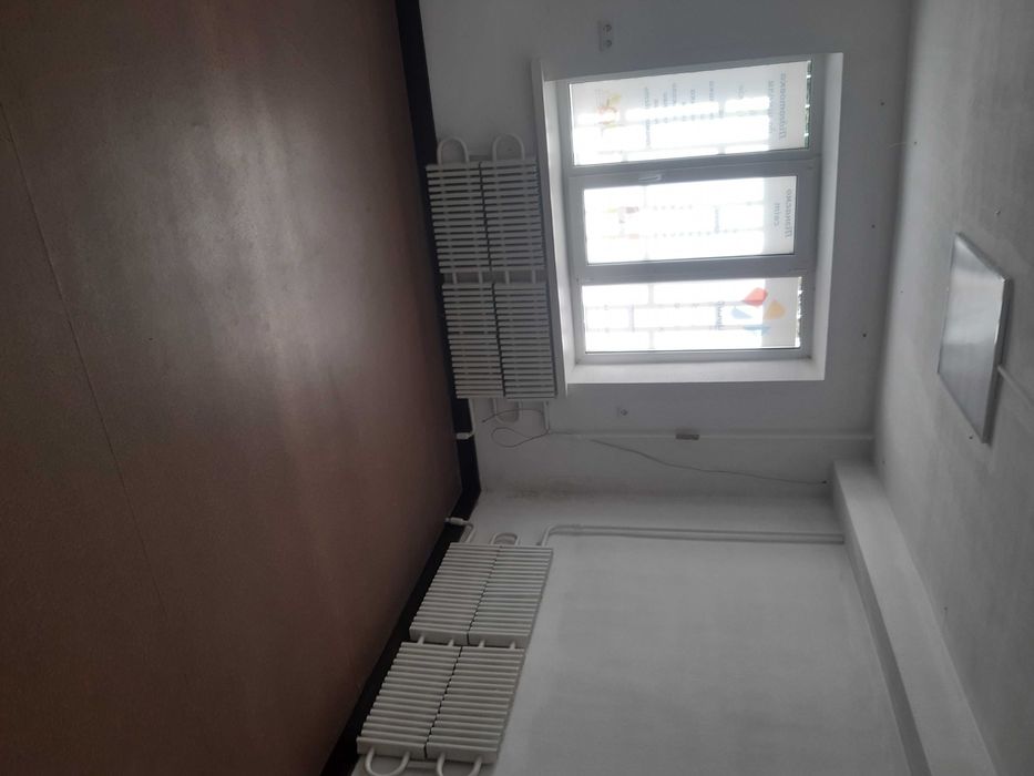 Сдам помещения  свободного назначения на 1 этаже жилого дома