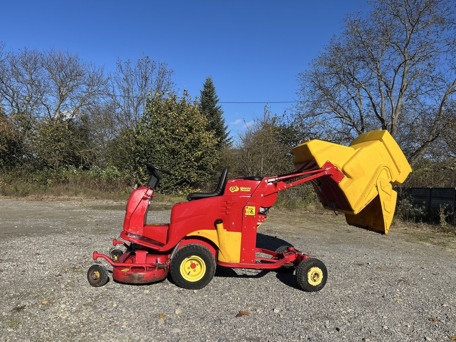 Kosiarka traktorek Gianni Ferrari TG Tech z koszem gorny wysyp