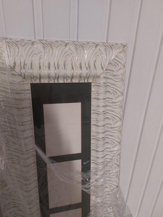 Moldura feito por medida com 97 cm por 35