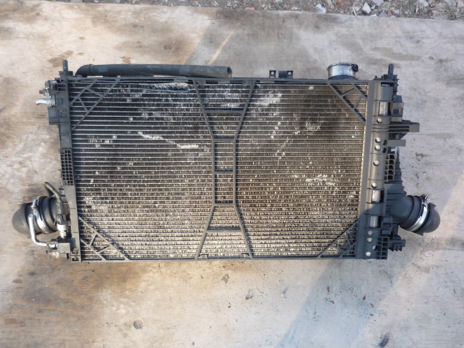 Opel Insignia I  1.9 Cdti Chłodnica Wody Wentylator