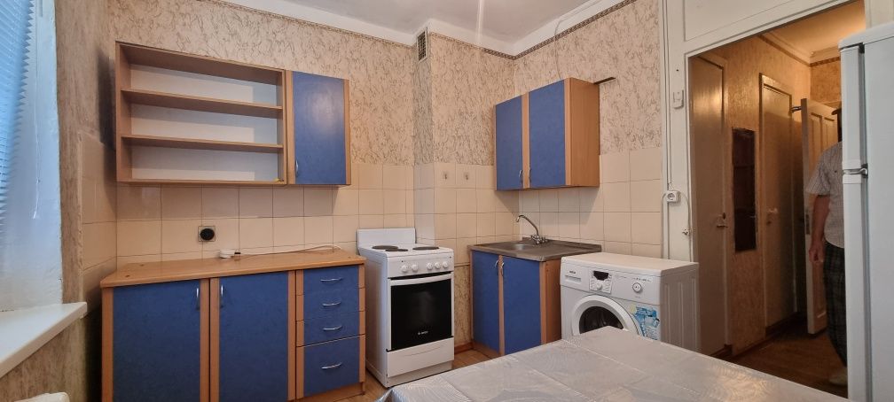 Актуально . Гарна  квартира на Таврійському.  Другий поверх .Кондиціон