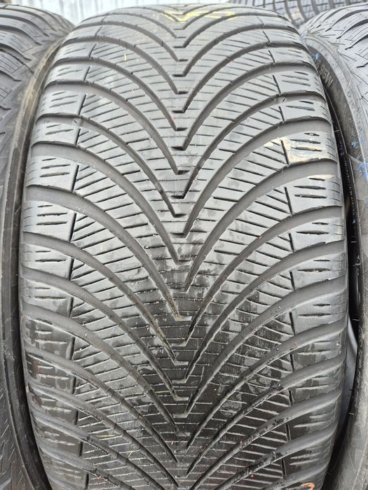 Opony CAŁOROCZNE 225/45R18 KUMHO , DOT24/23