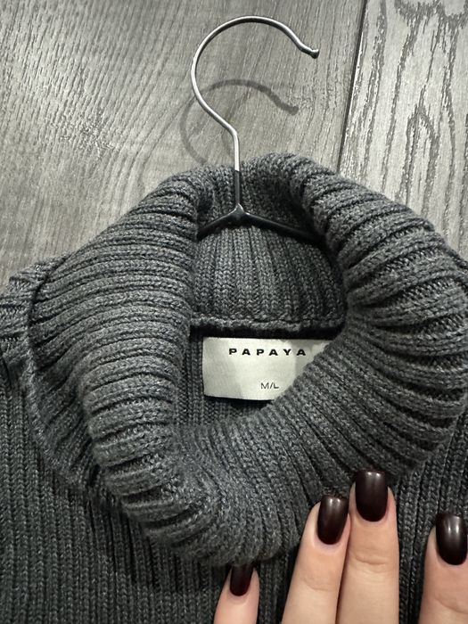 Розбираю гардероб кому цікаво ціни і параметри в особисті