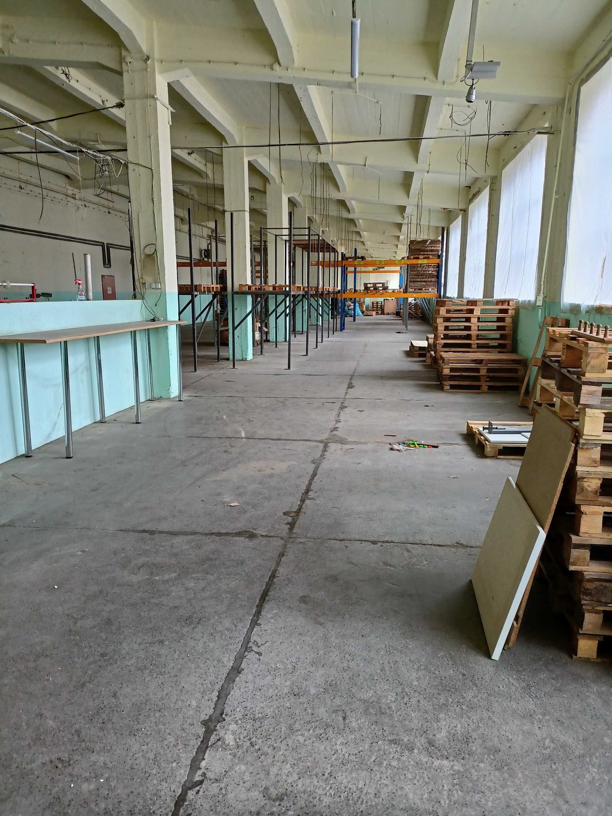 Wynajmę magazyn 200 m2