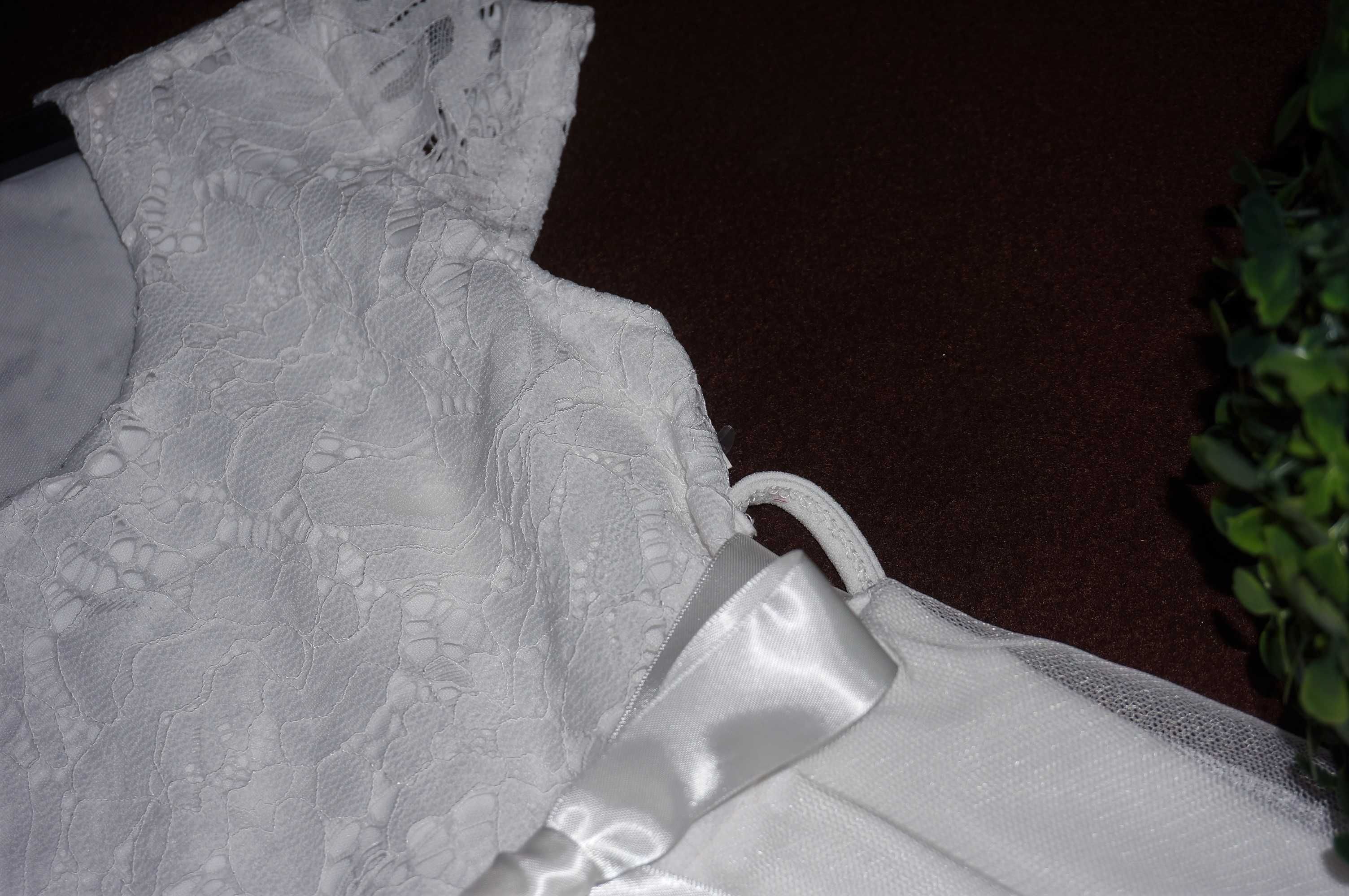 Biała sukienka 98/104 delikatna koronka wesele komunia