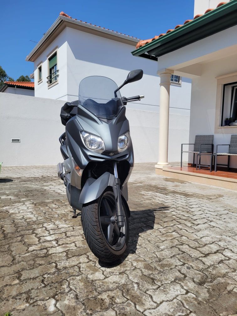 Yamaha X-max 125