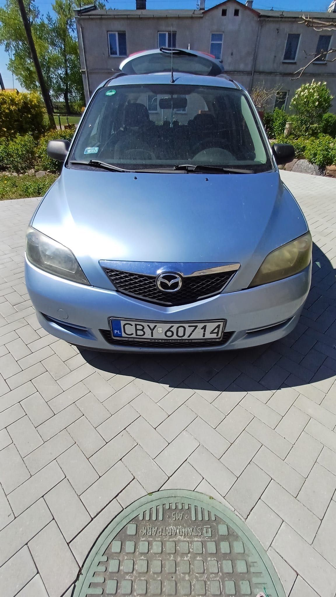 Zadbana Mazda 2 w pełni sprawna