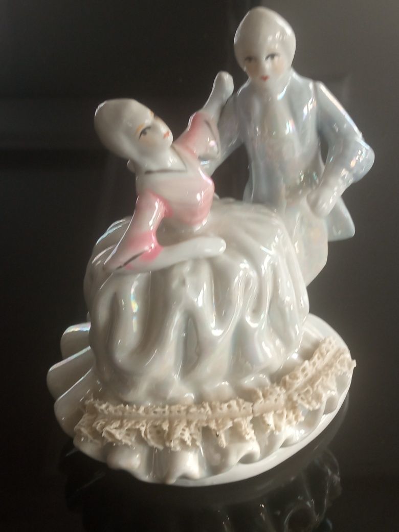 Figurka porcelanowa tańcząca para. Vintage