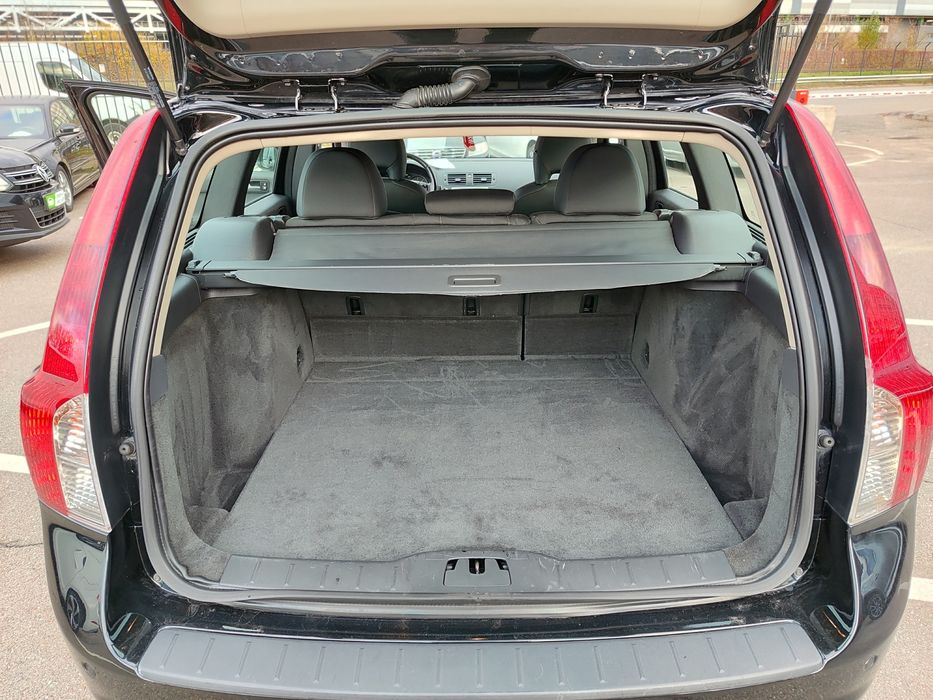 Volvo V50 2,0 D3 автомат 2012рік з Швейцарії