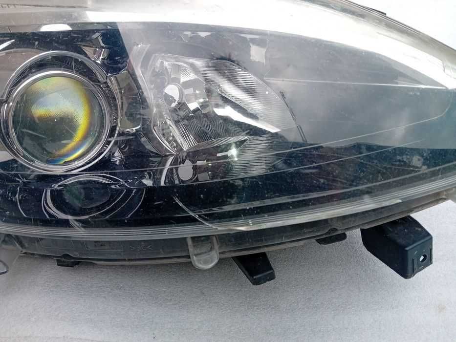 Renault Scenic III Lift reflektor, lampa prawy przód.