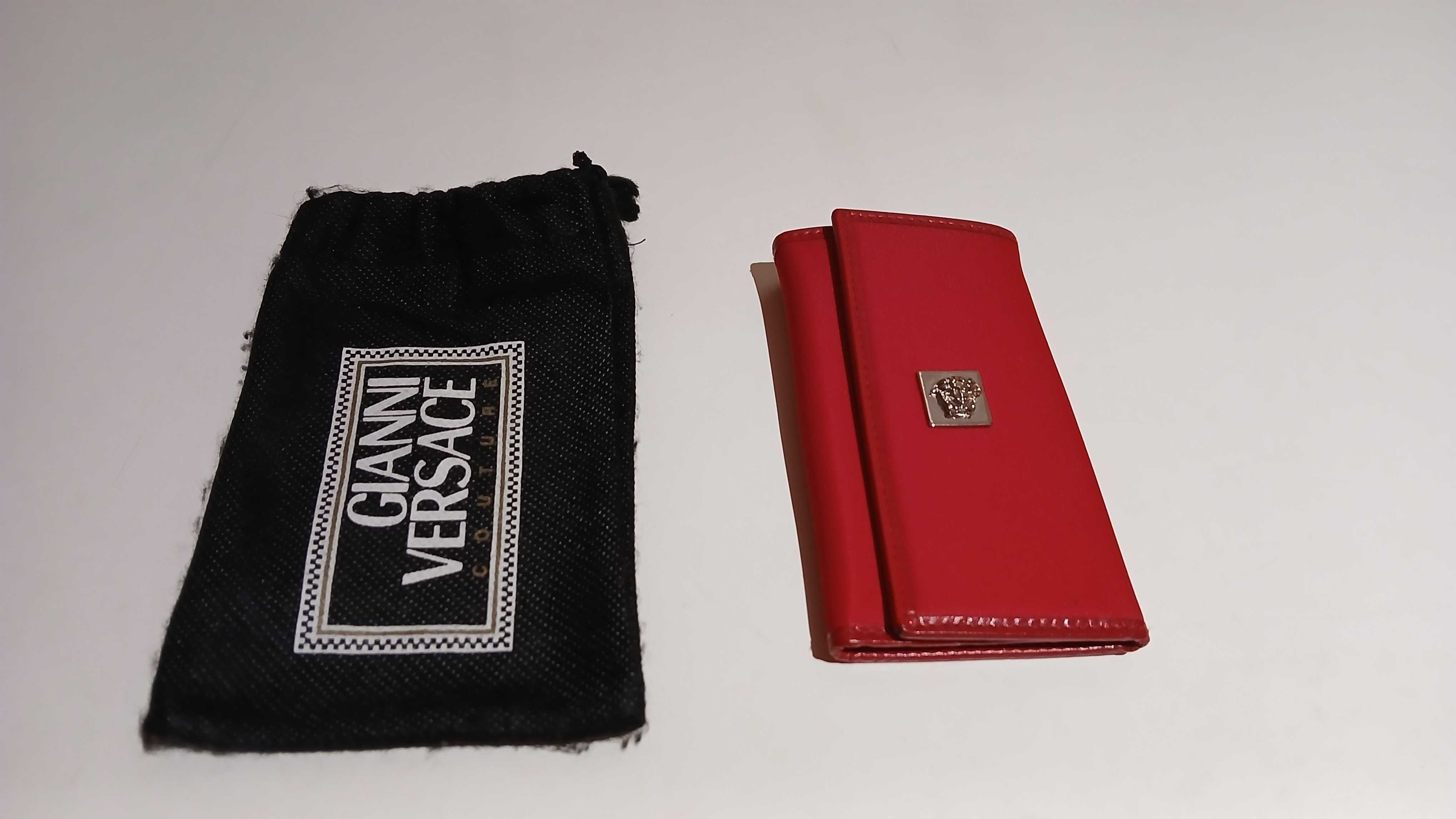 Porta-chaves Gianni Versace vermelho e dourado novo