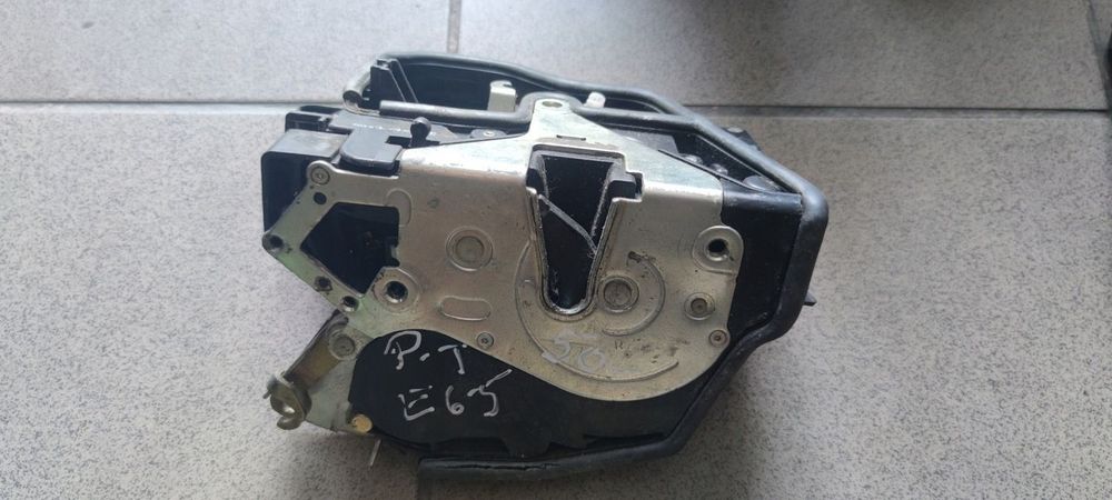 ZAMEK TYŁ PRAWY BMW 7 E65 SEDAN 01-09 7012146