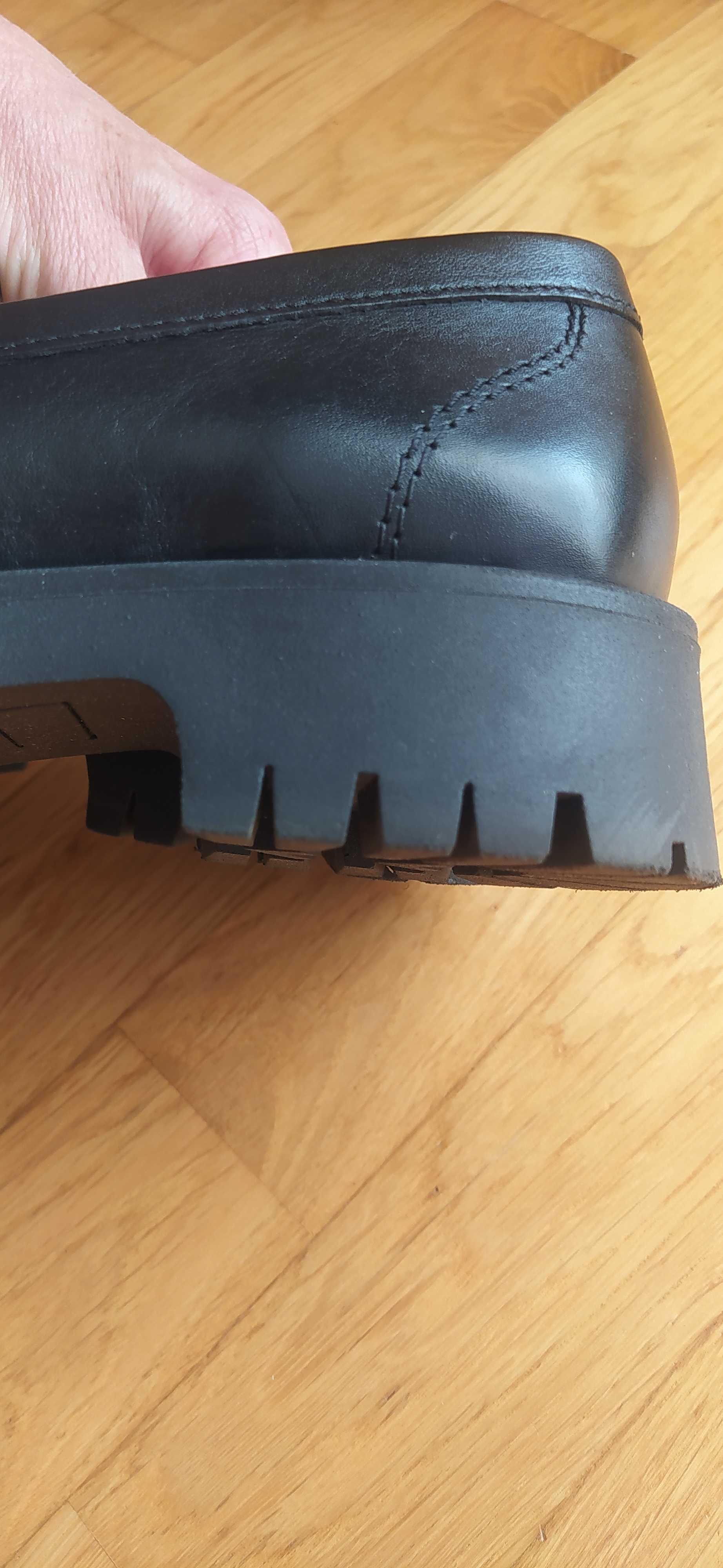 Mokasyny damskie czarne skórzane r. 37  Lasocki