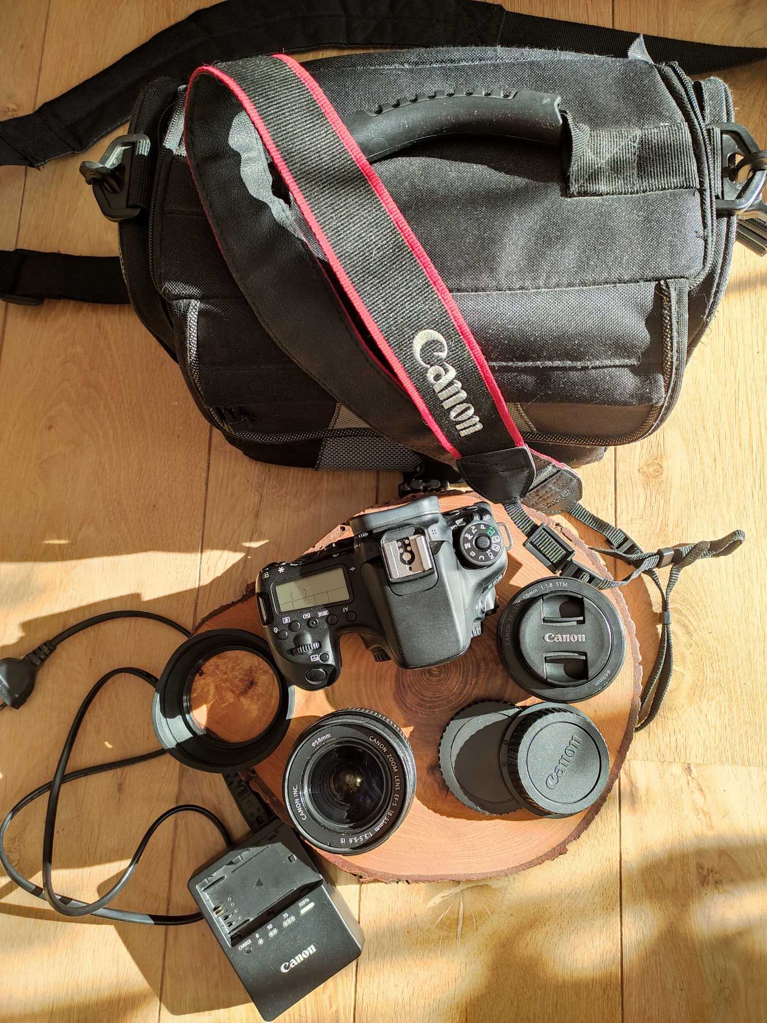 Canon 70D+50mm f/1.8 STM+18-55mm + torba, statyw, ładowarka