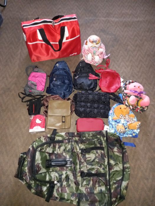 Хозяйственные сумки , барсетки и сумочки