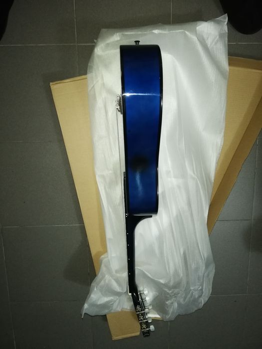 Guitarra clássica azul 1/2 e kit para crianças