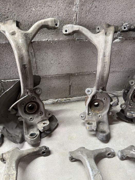 Цапфа, повороткий кулак Ауді а6 с5, а4 б6, а4 б7, а6 с6, а8 д3,а6 с7