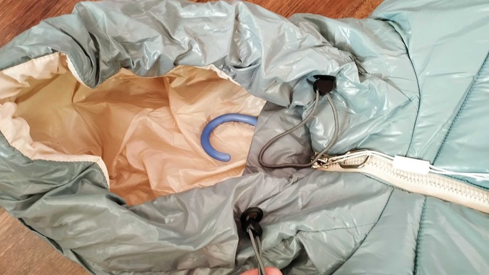 Nowa kurtka damska, ocieplana , długa , z kapturem , M - 99 cm biust