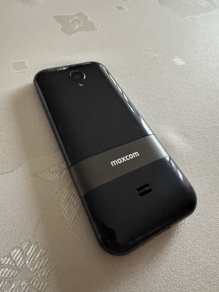 Telefon komorkowy MAXCOM MM334