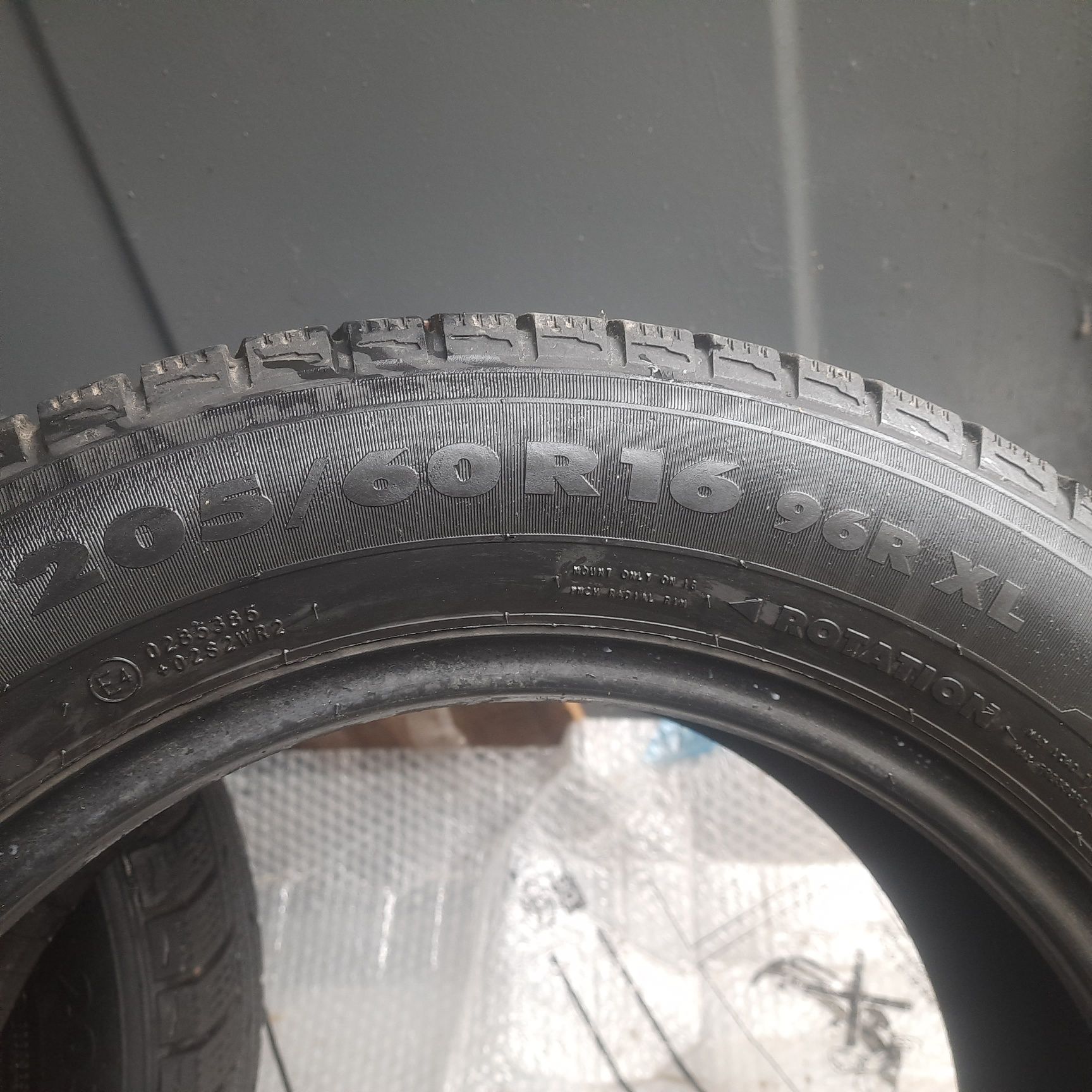 Зимняя резина 205/60 r.16