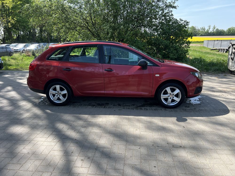 Seat Ibiza 1.4 benzyna. Opłaty gratis!