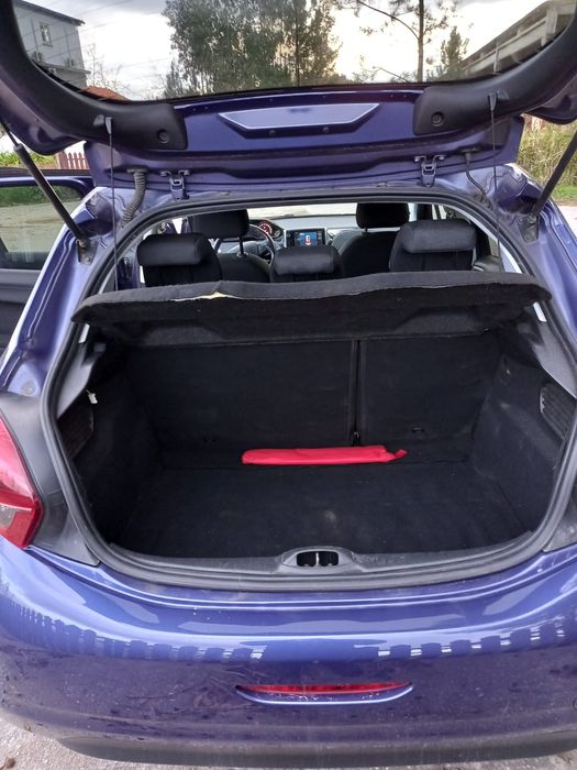 Peugeot 208 1.6 BLUEHDI 75cv