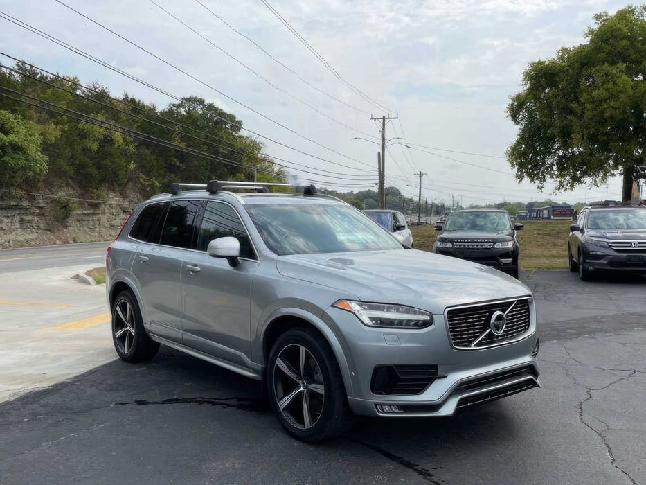 Volvo XC90      2019