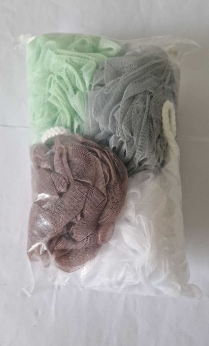 Zestaw 4 puf do kąpieli, myjek do kąpieli,